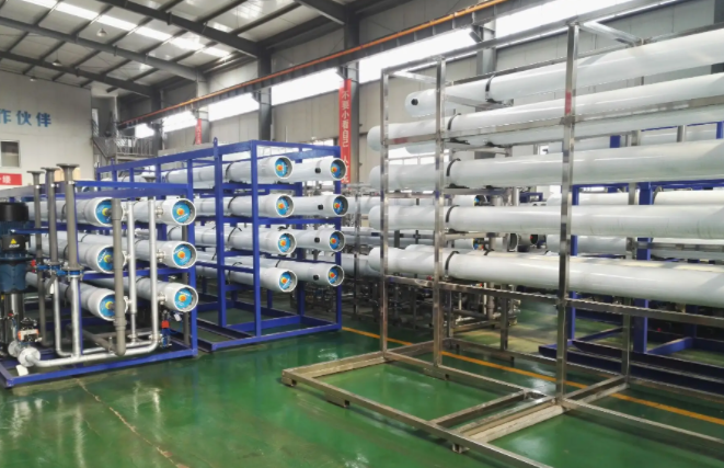 工業<a href=http://www.zjep461.com.cn/fstcjssb/ target=_blank class=infotextkey>反滲透凈水設備</a>展示